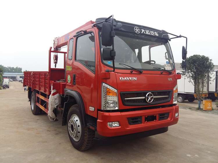 大運(yùn)隨車(chē)吊