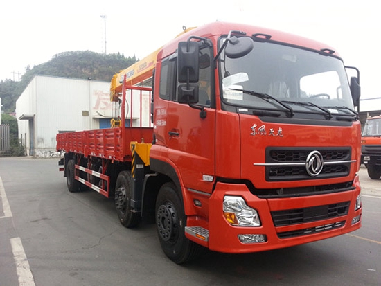 東風(fēng)天龍小三軸隨車吊