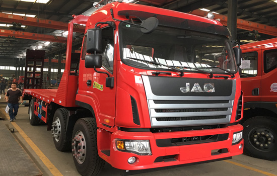 【國(guó)五】江淮小三軸挖機(jī)平板車(chē)