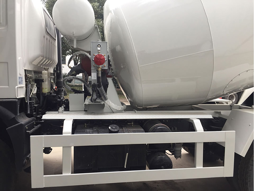 2017款東風(fēng)6方攪拌車(chē)（國(guó)五）