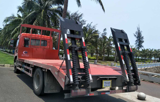 【國(guó)五】楚風(fēng)單橋挖機(jī)平板車(chē)