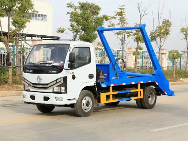 東風(fēng)小多利卡國(guó)六5方擺臂式垃圾車