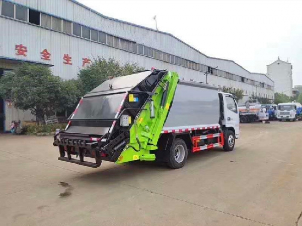 東風(fēng)多利卡國六6方壓縮式垃圾車