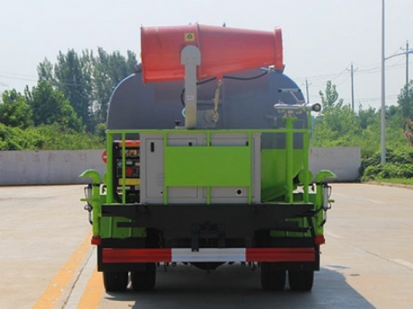 國(guó)六大多利卡 7.5噸 噴霧車