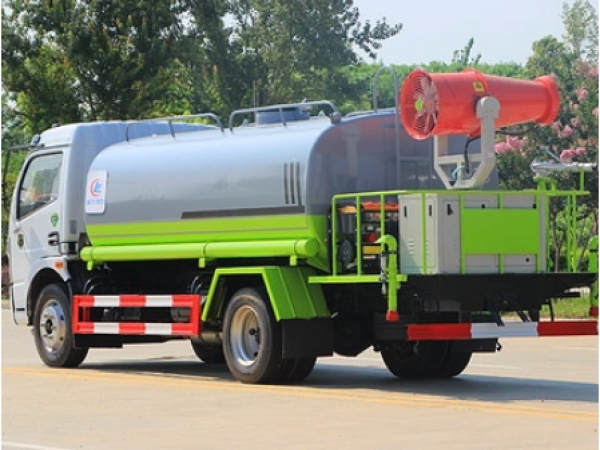 國(guó)六大多利卡 7.5噸 噴霧車